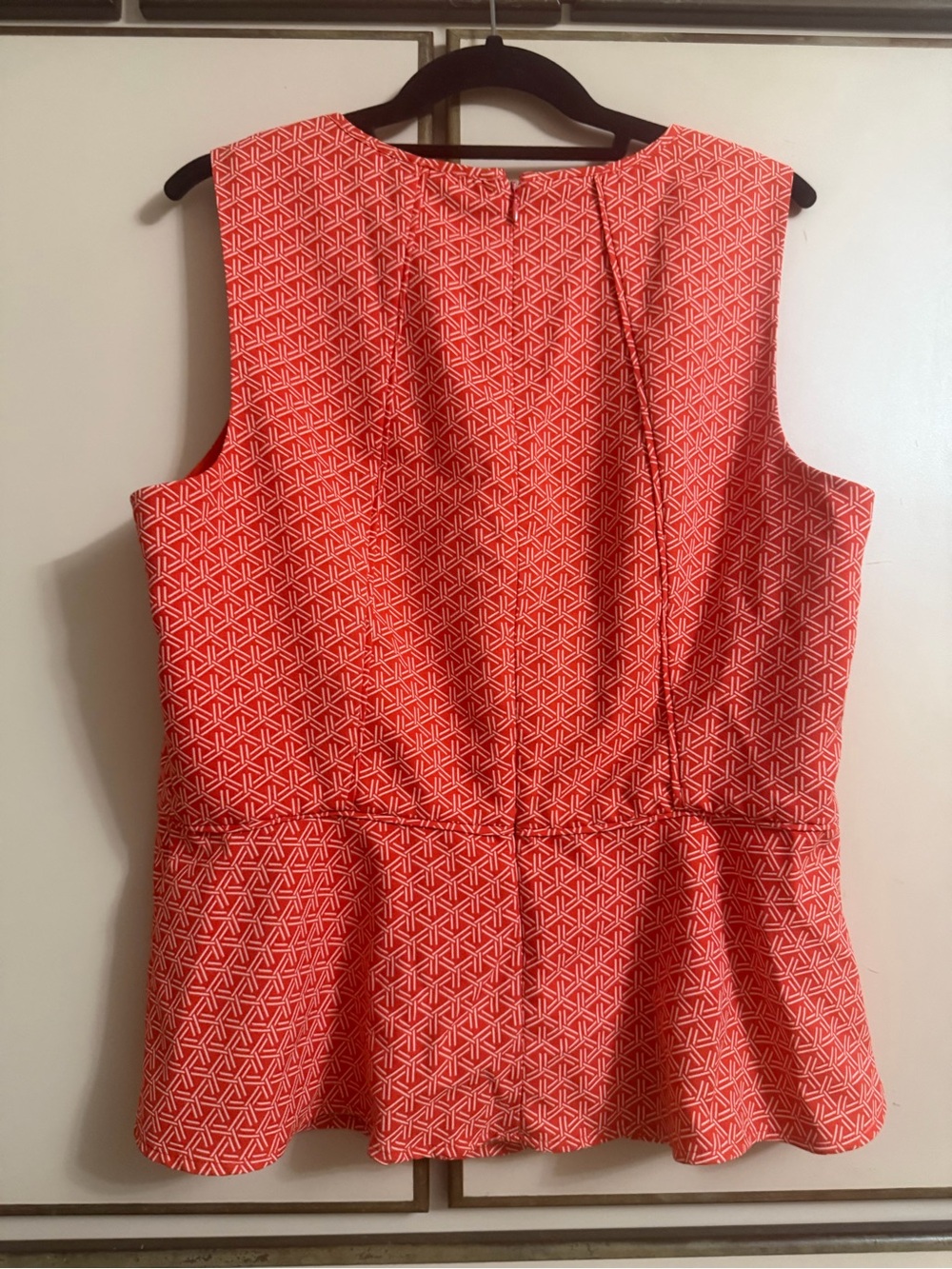 Banana Republic Coral Geometric Sleeveless Peplum Top